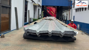 Địa Chỉ Mua & Bảng Báo Giá Tôn Nhôm Cán Dập 5 Sóng Vuông Chuẩn 100%